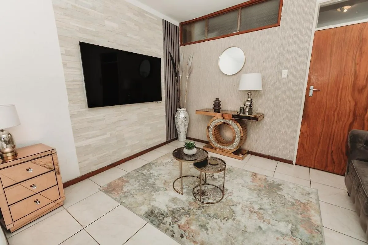 Studio Apartment-Kloof Street Cape Town 0*,  South Africa