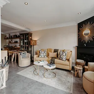 Cape Finest Located In De Waterkant Affittacamere
